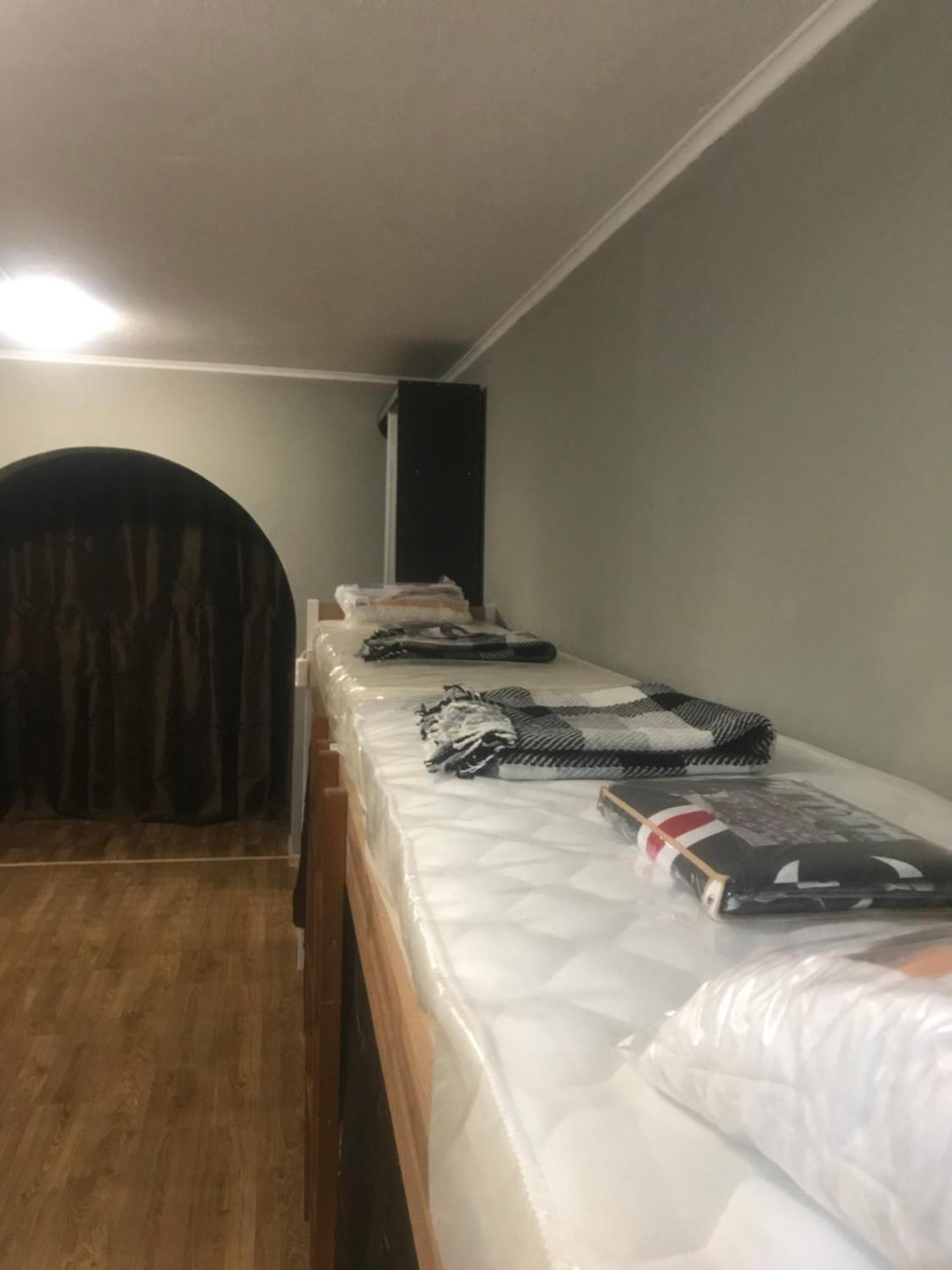 Ararat-Borschagovskaya Hostel เคียฟ ภายนอก รูปภาพ